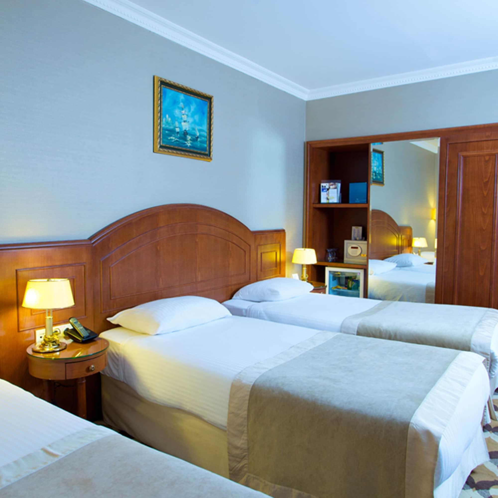 Tilia Hotel Istanboel Buitenkant foto