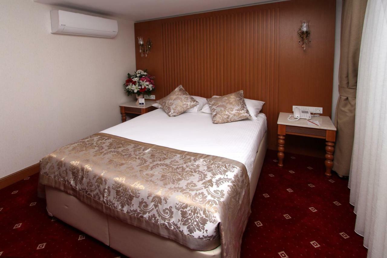 Tilia Hotel Istanboel Buitenkant foto