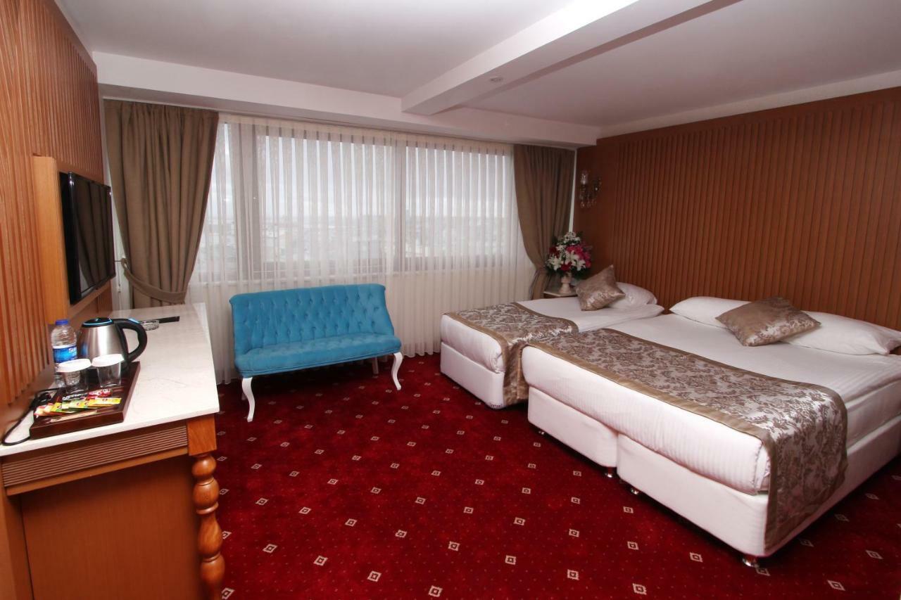 Tilia Hotel Istanboel Buitenkant foto